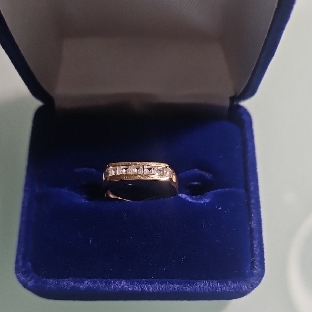 Elegant Gold and Silver Women's Ring